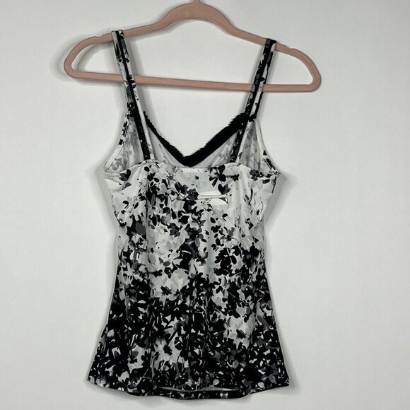 2/$30 White House Black Market Black & White Floral Ruched Chest Cami Top #8717 - Picture 6 of 11